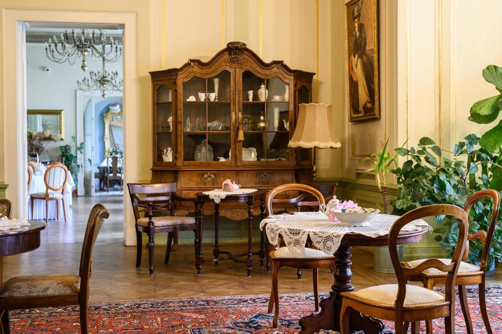 Zespół Pałacowo-parkowy W Ostromecku Bed and breakfast *